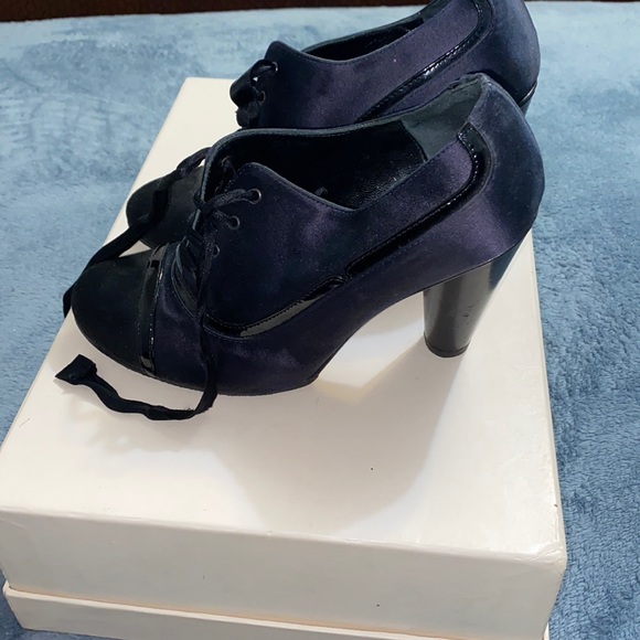 Heels - Picture 3 of 6